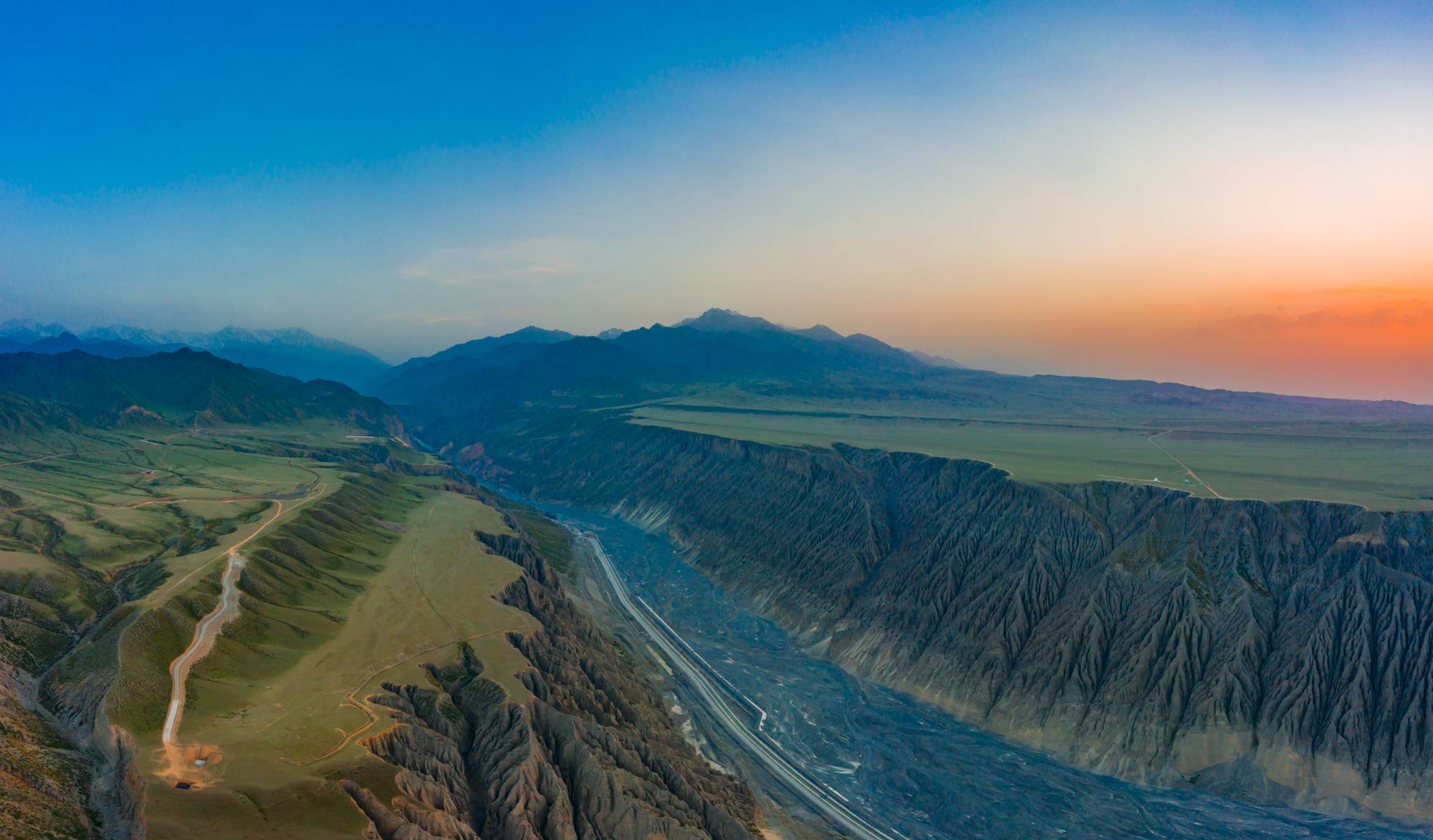 2023新疆大环线10日摄影采风团—爬雪山过草地荡沙漠